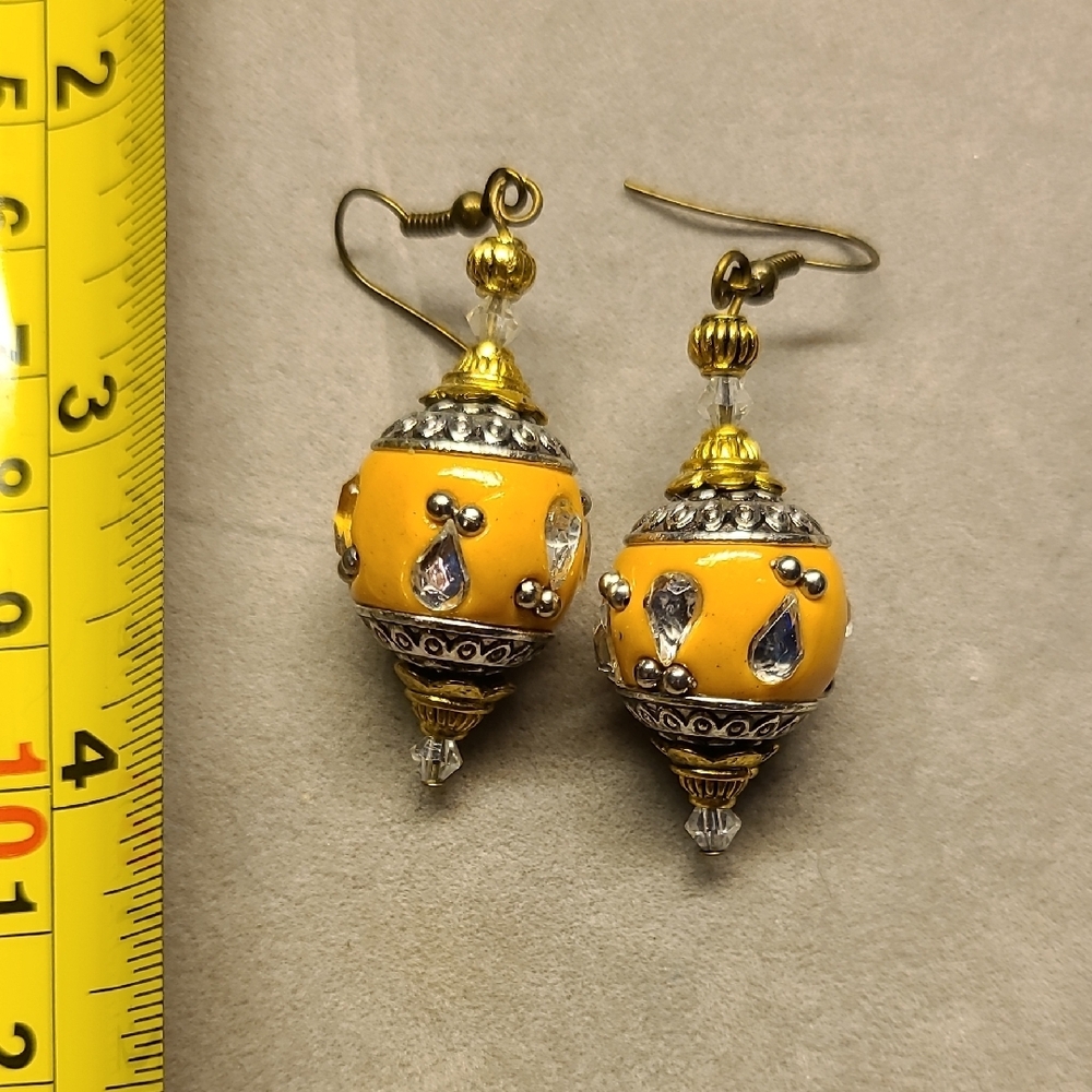 Elegant Peachish/orange and Silver Colored Drop Earrings - Picture 3 of 3